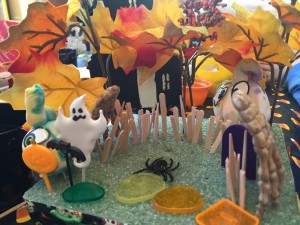 A Great 3D Halloween Scene w. fence